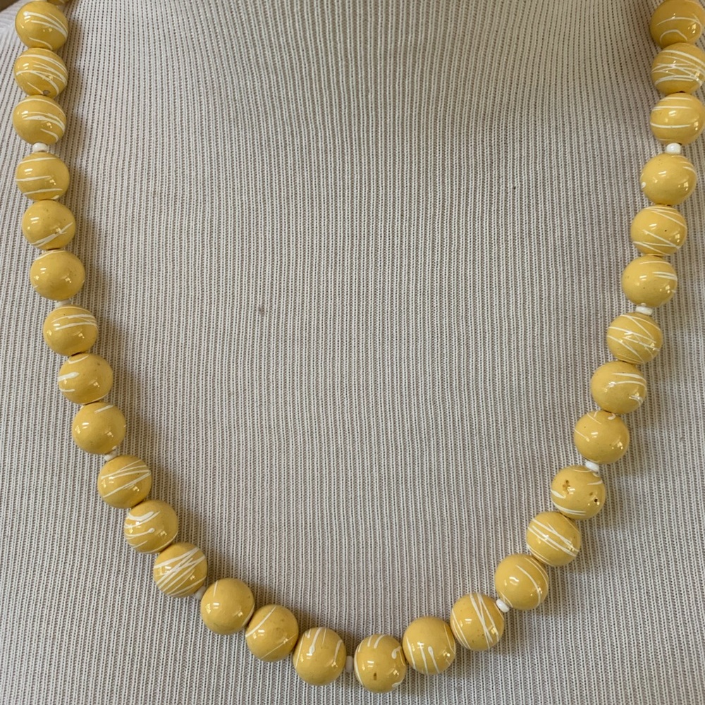 Yellow beaded necklace